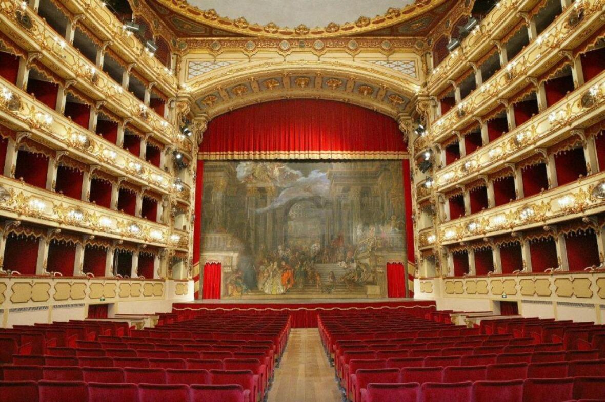 Teatro "Amilcare Ponchielli"