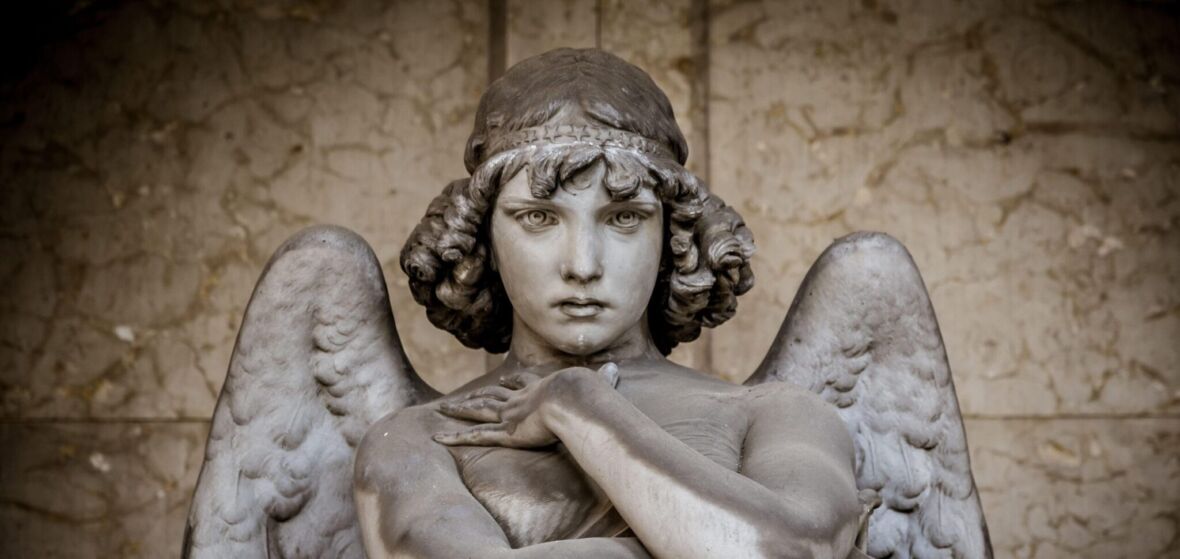 L'angelo del focolare. Spettacolo di Emma Dante