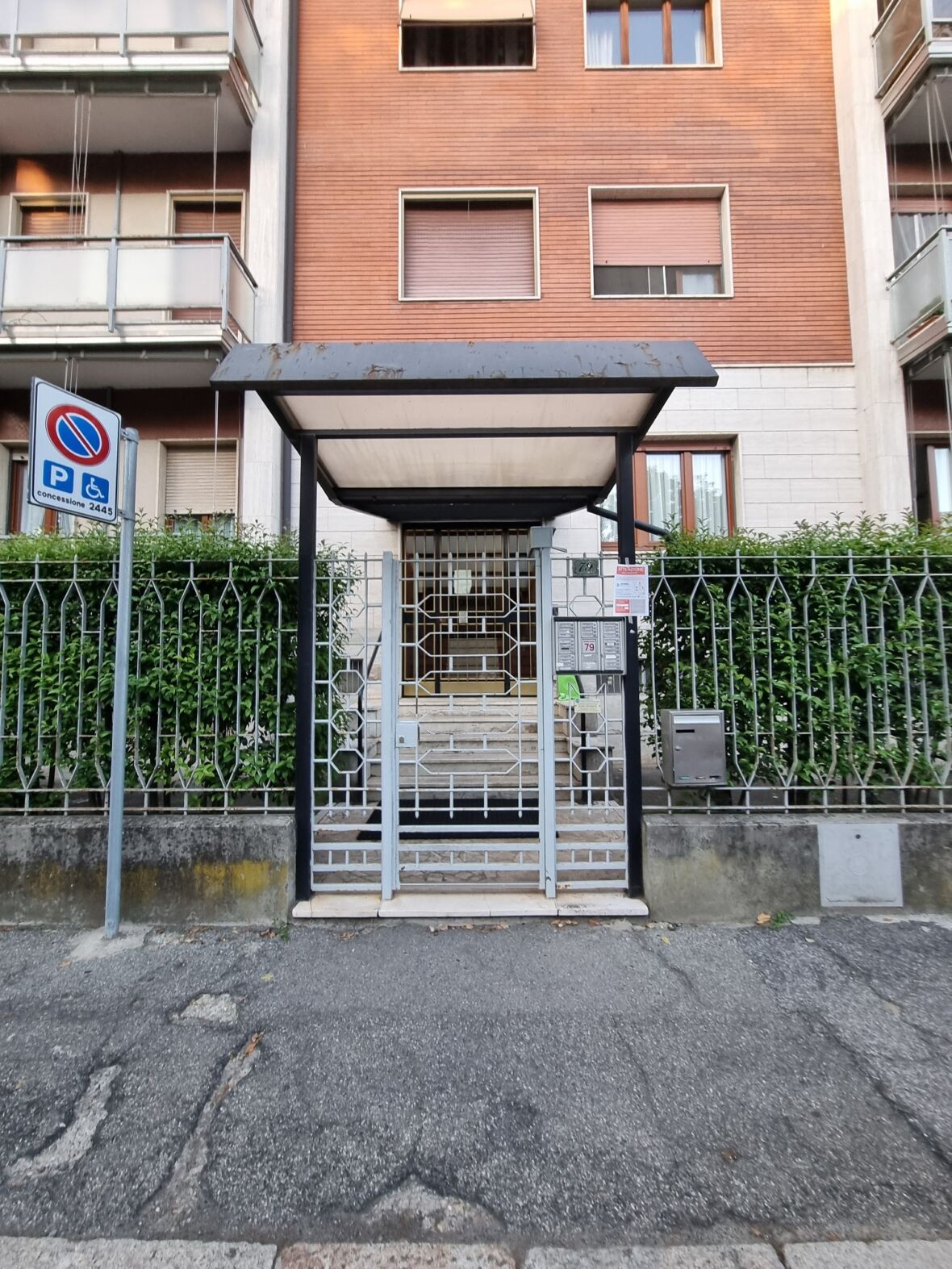 Stanza in appartamento via Massarotti 79